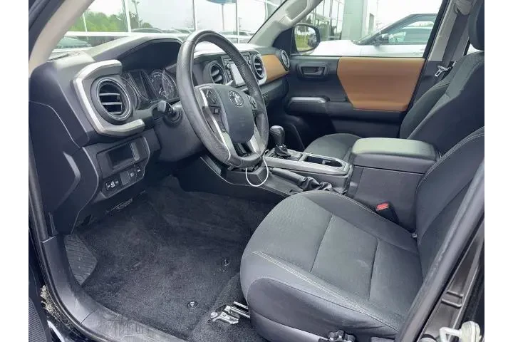 $29999 : Toyota Tacoma 2019 4x2 TRD O image 7