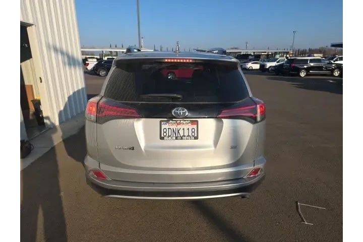 $19900 : Toyota RAV4 2018 SE 4dr SUV image 5