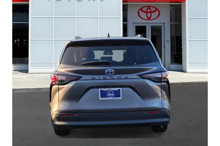 $39488 : Toyota Sienna 2024 XLE 8-Pas image 5