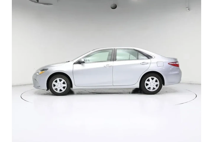 $17998 : Toyota Camry 2015 LE 4dr Sed image 3