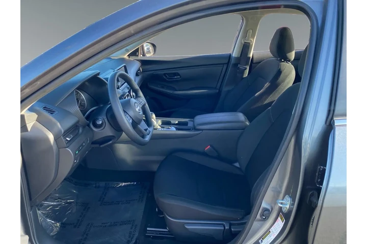 $26032 : Nissan Sentra 2025 S 4dr Sed image 9