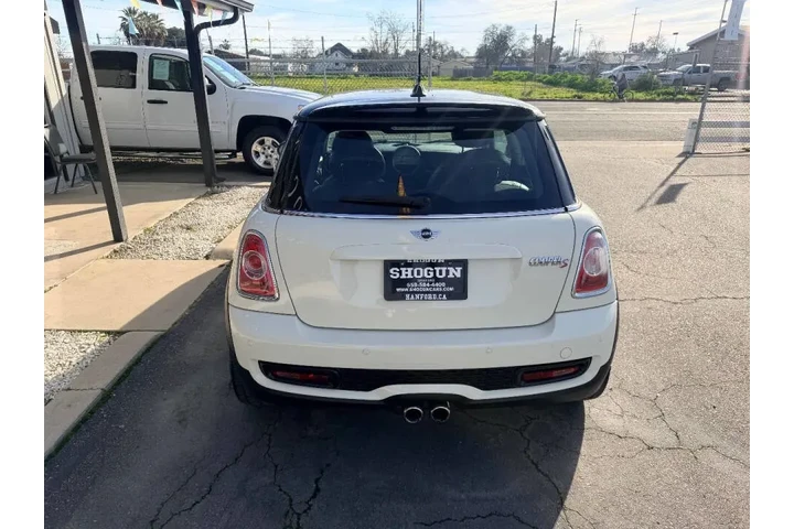 $9995 : 2013 MINI Hardtop image 5