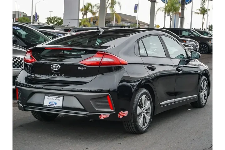 $13991 : Hyundai IONIQ Plug-in Hybrid image 8