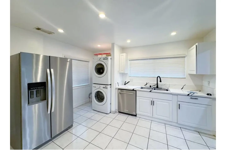 $3795 : Modern Kitchen image 2