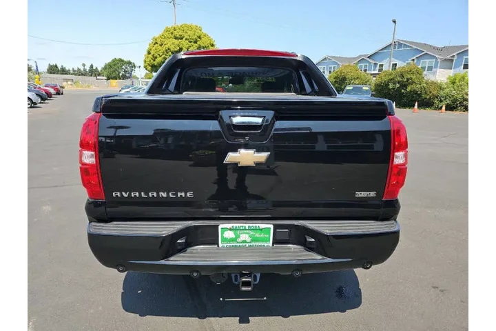 $15995 : 2011 Avalanche LT image 8