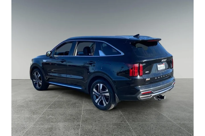 $29360 : Kia Sorento Plug-In Hybrid 2 image 3