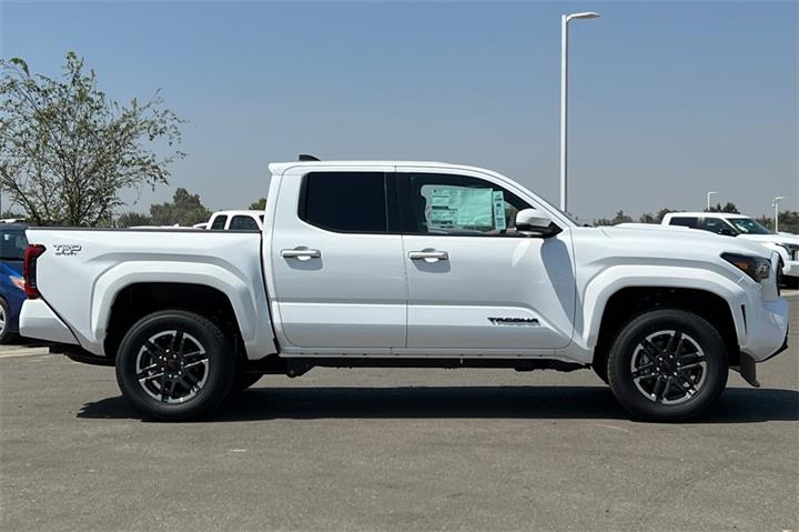 $49874 : New 2024 Tacoma TRD Sport Dou image 3