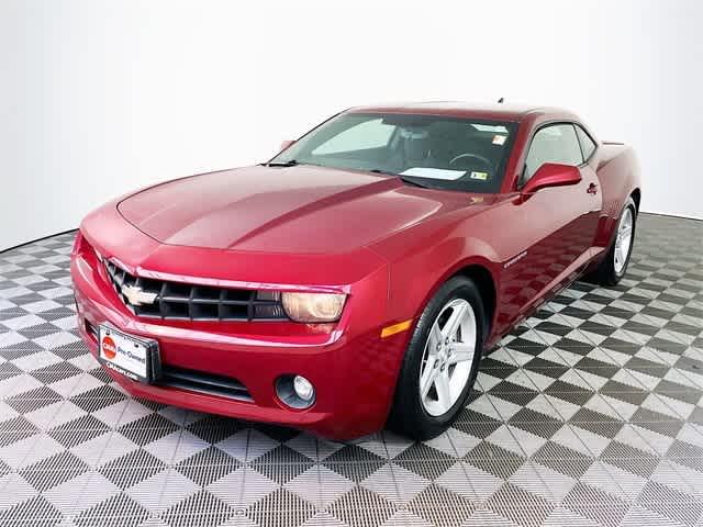 $16980 : PRE-OWNED 2011 CHEVROLET CAMA image 4