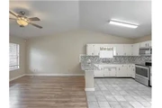 $800 : Rental property with 2 bedro thumbnail