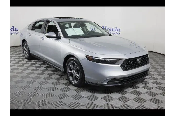 $28875 : Honda Accord 2024 EX 4dr Sed image 1