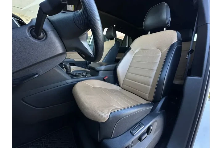 $32995 : Volkswagen Atlas Cross Sport image 6