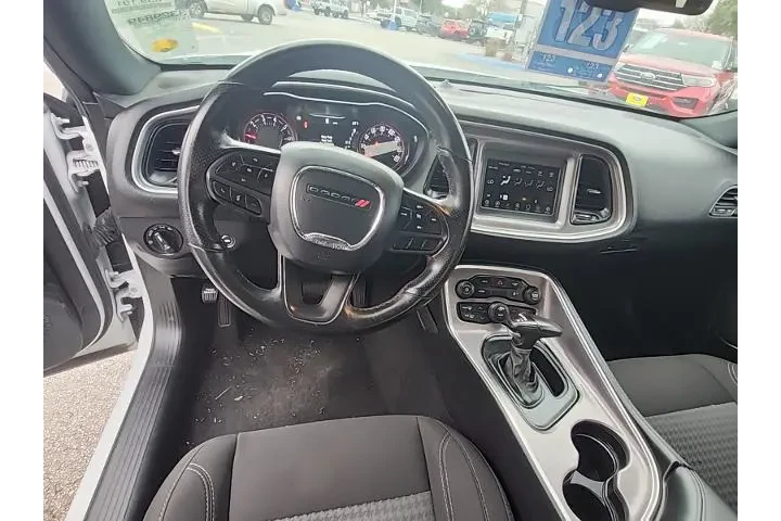 $22998 : Dodge Challenger 2022 SXT 2d image 6