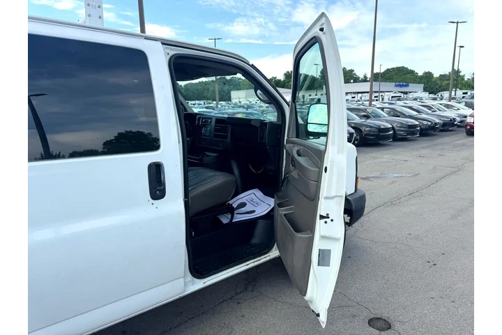 $4980 : 2009 Express Cargo Van RWD 25 image 8