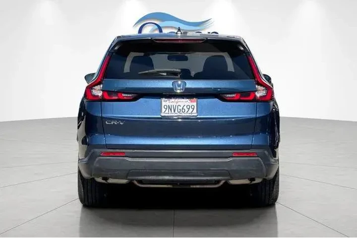 $29491 : Honda CR-V 2025 LX 4dr SUV image 5