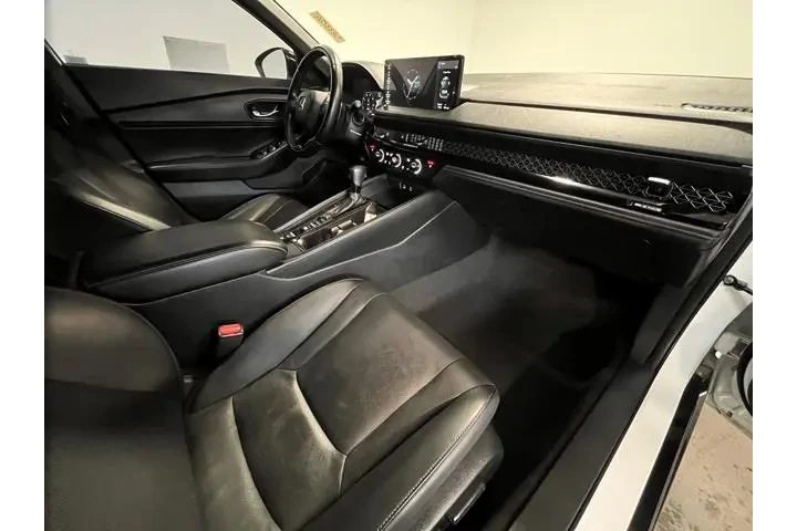 $27957 : Honda Accord Hybrid 2023 image 10