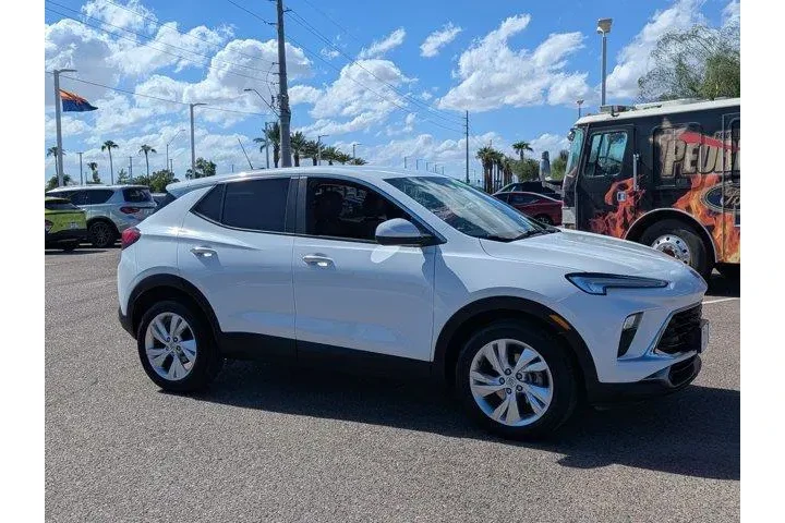 Buick Encore GX 2025 Preferr image 8