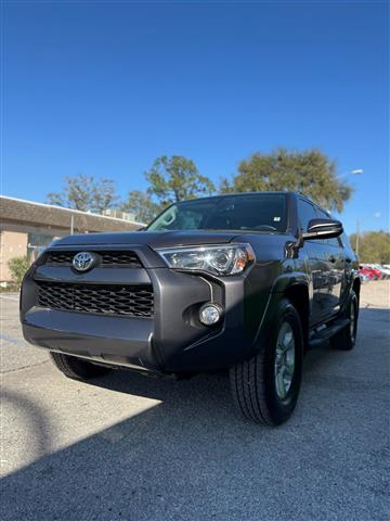 $22500 : Toyota 4Runner SR5 image 7