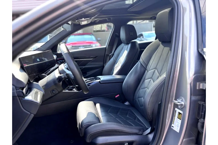 2024 BMW 530i 530i image 7