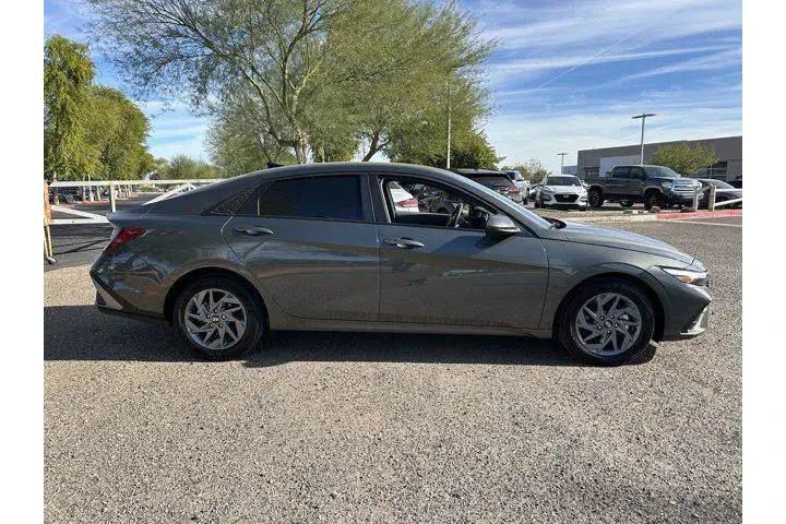 $19990 : Hyundai ELANTRA 2024 SEL 4dr image 9