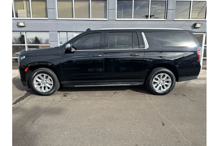 $71995 : 2024 Suburban 4WD Premier image 5