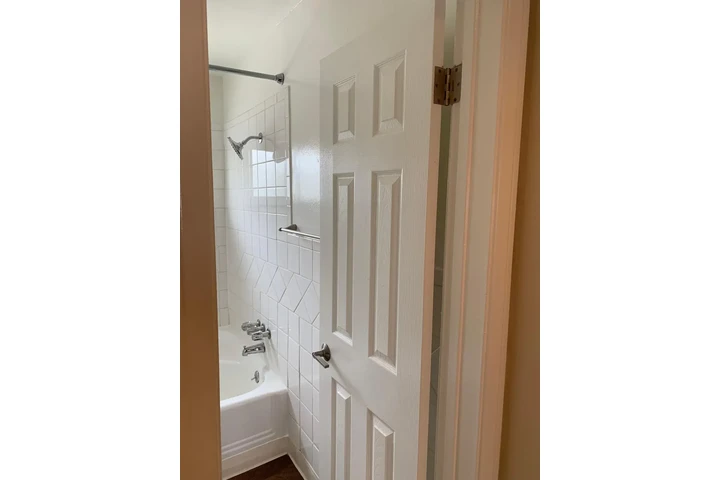 $1200 : Cozy 1-Bedroom and 1-Bathroom image 10