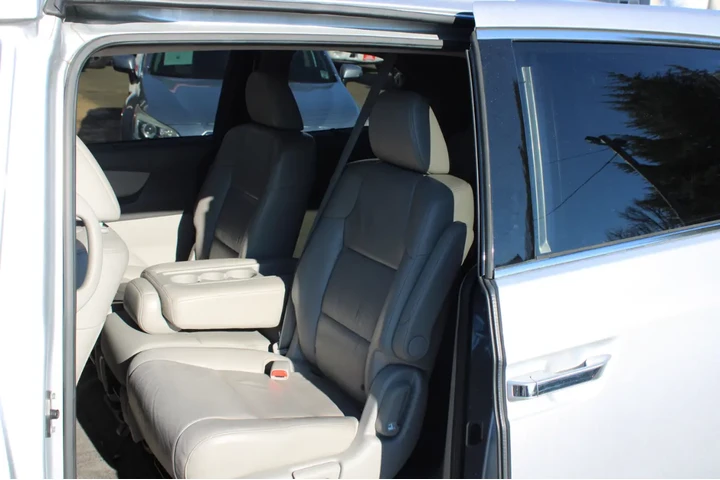 $13995 : 2012 Odyssey 5dr Touring Elite image 7