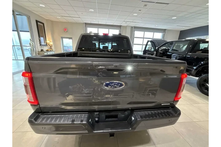 $39986 : Ford F-150 2021 4x4 Lariat 4 image 4