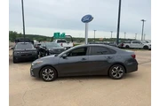 $14492 : Kia Forte 2019 LXS 4dr Sedan thumbnail