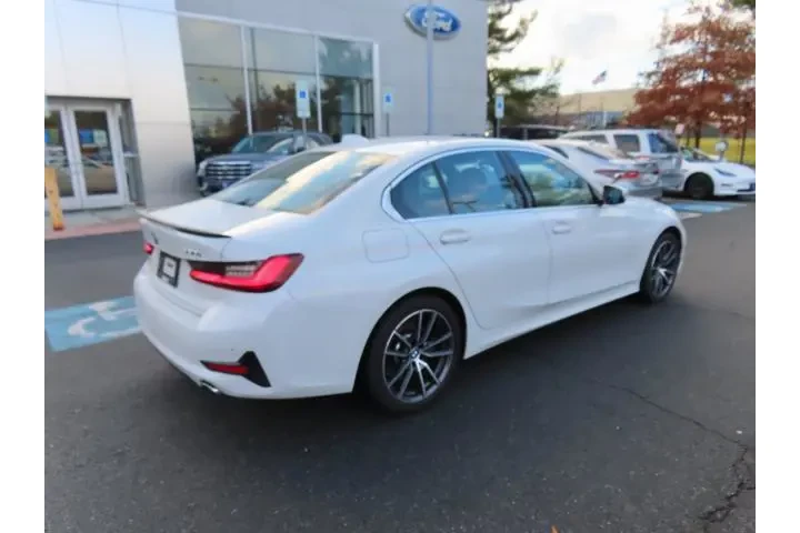 $26000 : BMW 3 Series 2022 AWD 330i x image 5