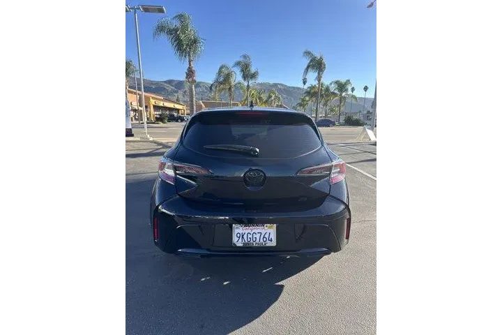 $17998 : Toyota Corolla Hatchback 202 image 4