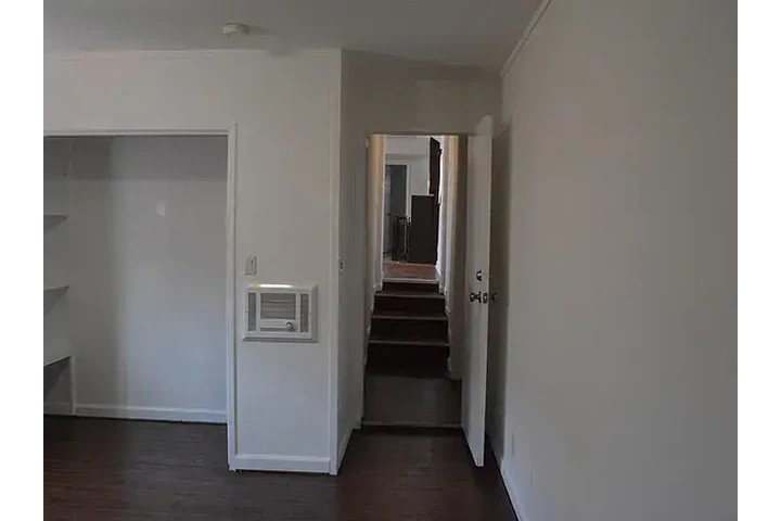 $1100 : Alhambra, CA excelente espacio image 6