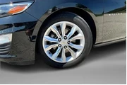$19591 : Chevrolet Malibu 2023 LT 4dr thumbnail