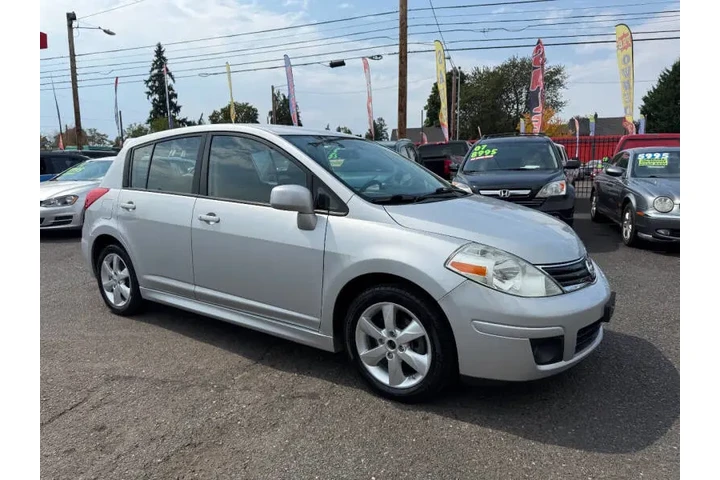 $4995 : 2011 Versa 1.8 SL image 4