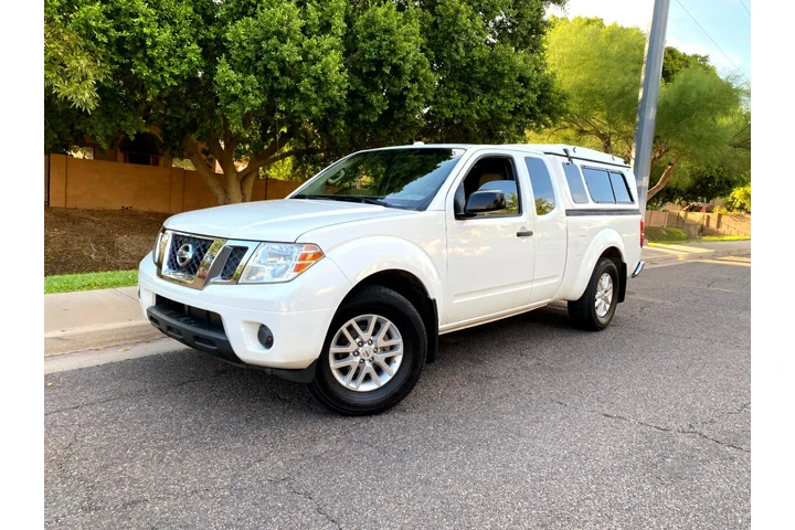 $9000 : 2017 Frontier SV image 10