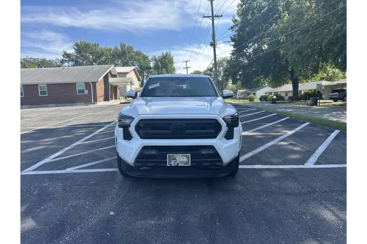 $39999 : 2025 Tacoma SR5 image 4