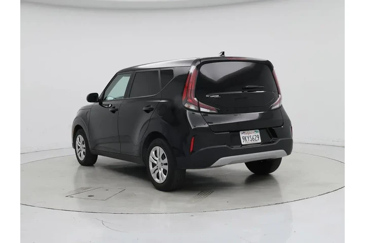 $17998 : Kia Soul 2024 LX 4dr Crossov image 2