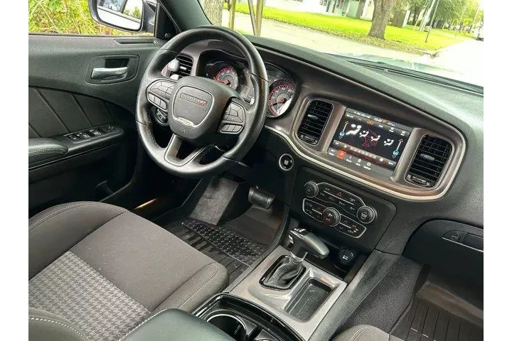 $23996 : Dodge Charger 2022 GT 4dr Se image 10