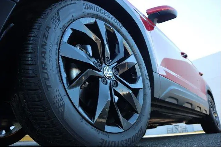 $21428 : Volkswagen Taos 2023 AWD SE image 10