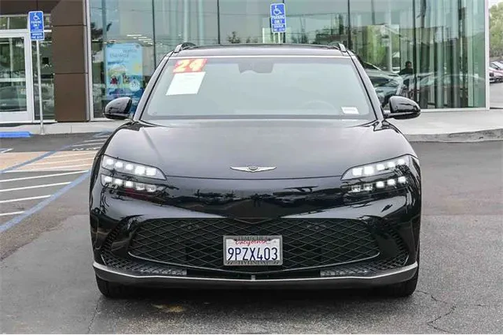 $33500 : Genesis GV60 2024 Standard 4 image 2