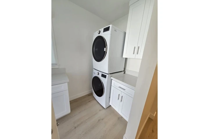 $2300 : Private Pool image 5