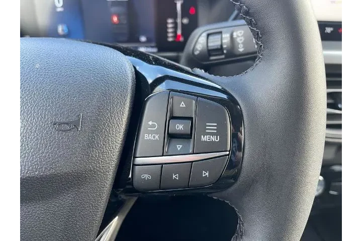 $29000 : Ford Escape Plug-In Hybrid 2 image 7