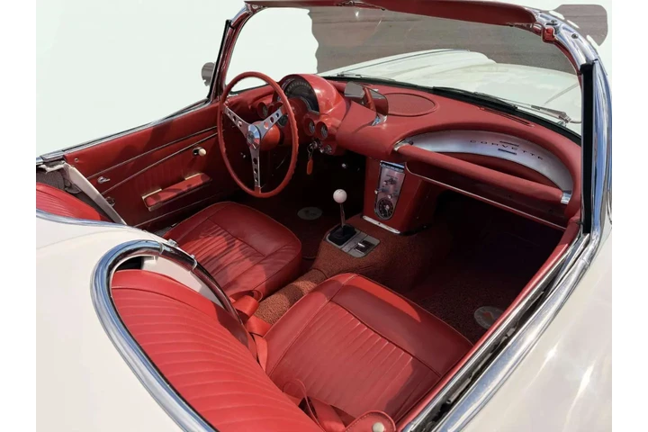 1962 Corvette image 9