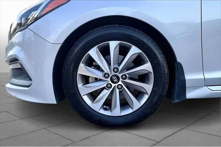 $10944 : Hyundai SONATA 2015 Sport 4d image 10