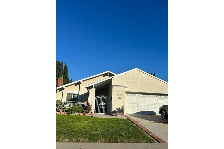 $1500 : Santa Ana Renta - Listo image 1