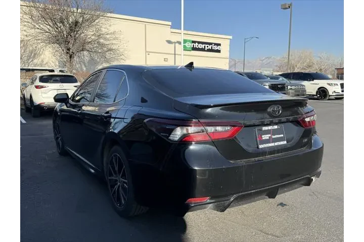 $15995 : Toyota Camry 2021 SE 4dr Sed image 5