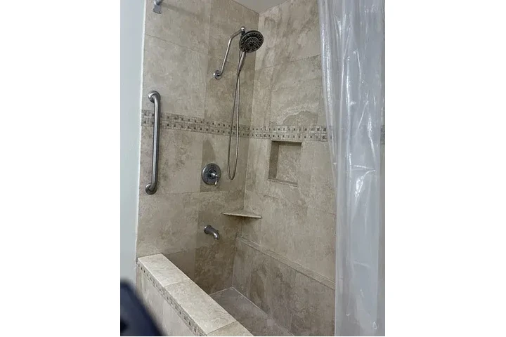 $1870 : Single story two bedroom and t image 8