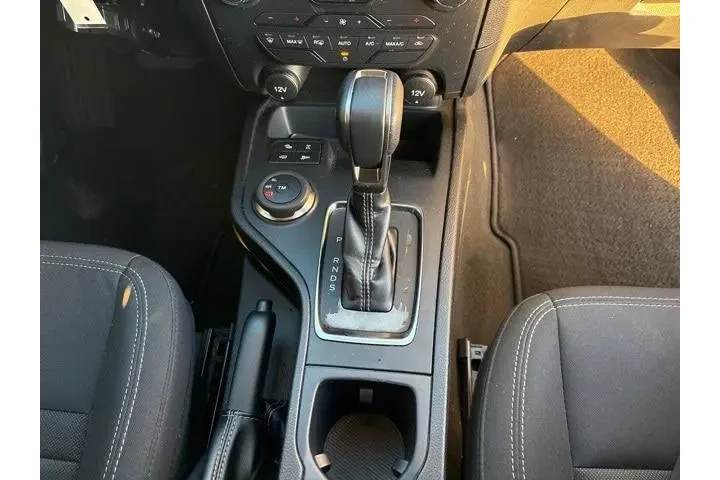 $31000 : Ford Ranger 2023 4x4 XLT 4dr image 10