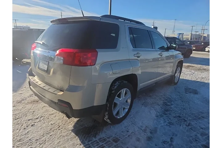 $7960 : 2010 Terrain SLE-2 image 5