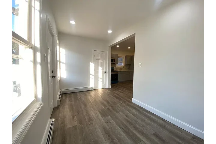$1900 : Dos habitaciones en alquiler image 1