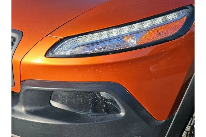 $13600 : Jeep Cherokee 2016 4x4 Trail image 9